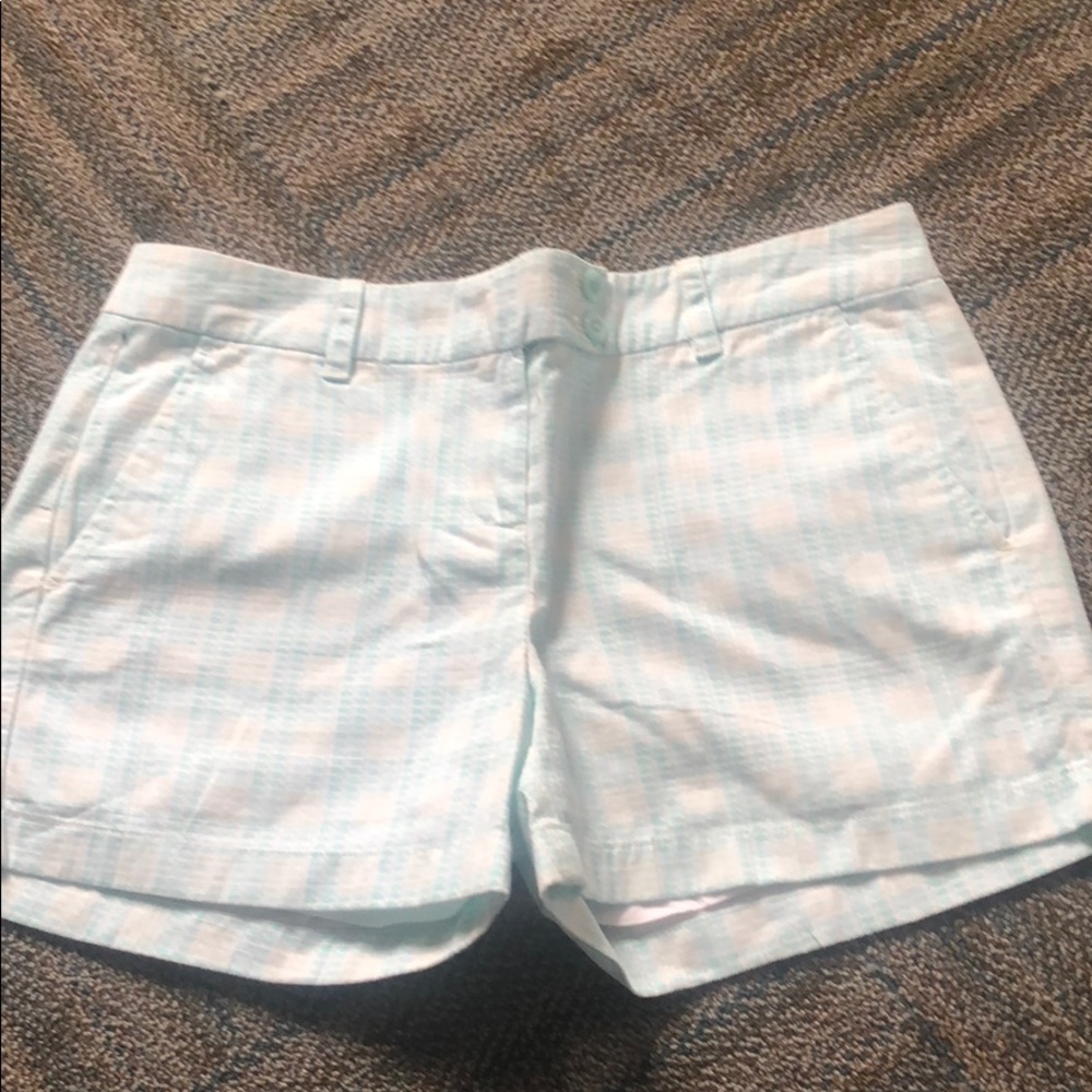 Vineyard vine shorts!